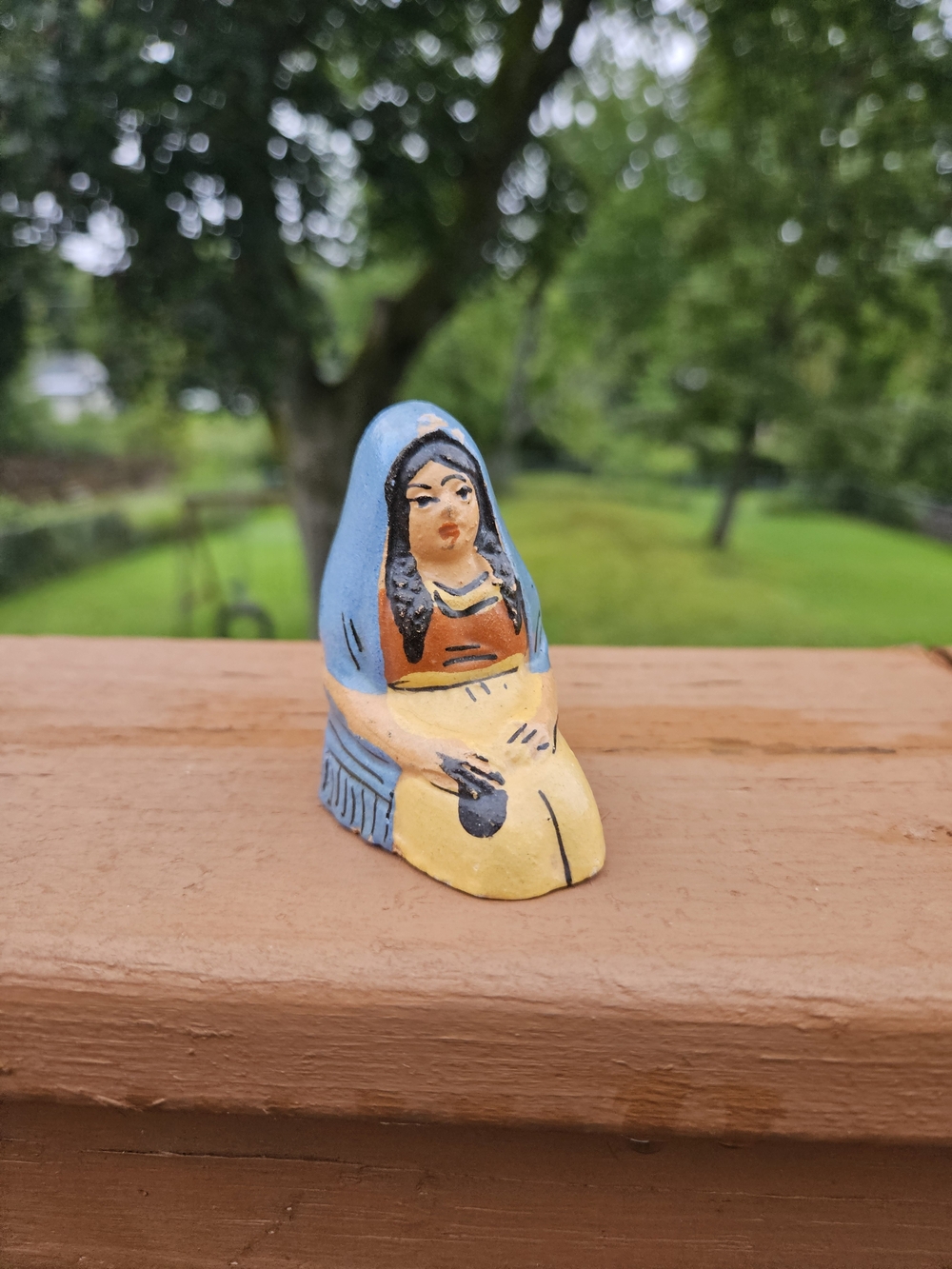 Vtg Mexican Pottery Kneeling Woman Salt Shaker Figurine Tlaquepaque Mexico 3 .5"